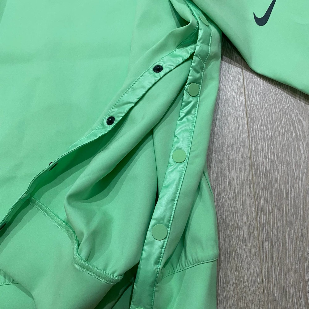 Nike - Picture 5 of 5